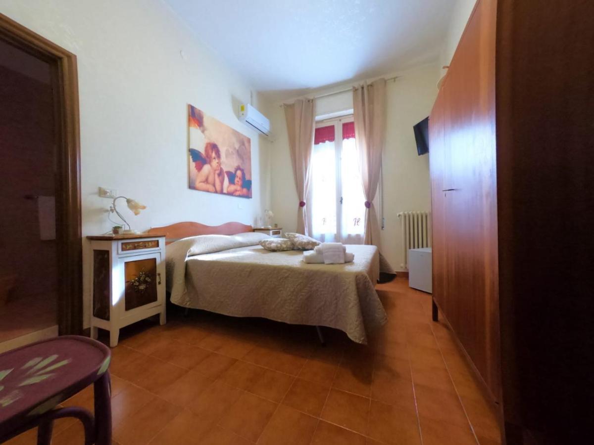 Le Stanze Di Ricci - Affittacamere Low Cost Lesina Exterior photo