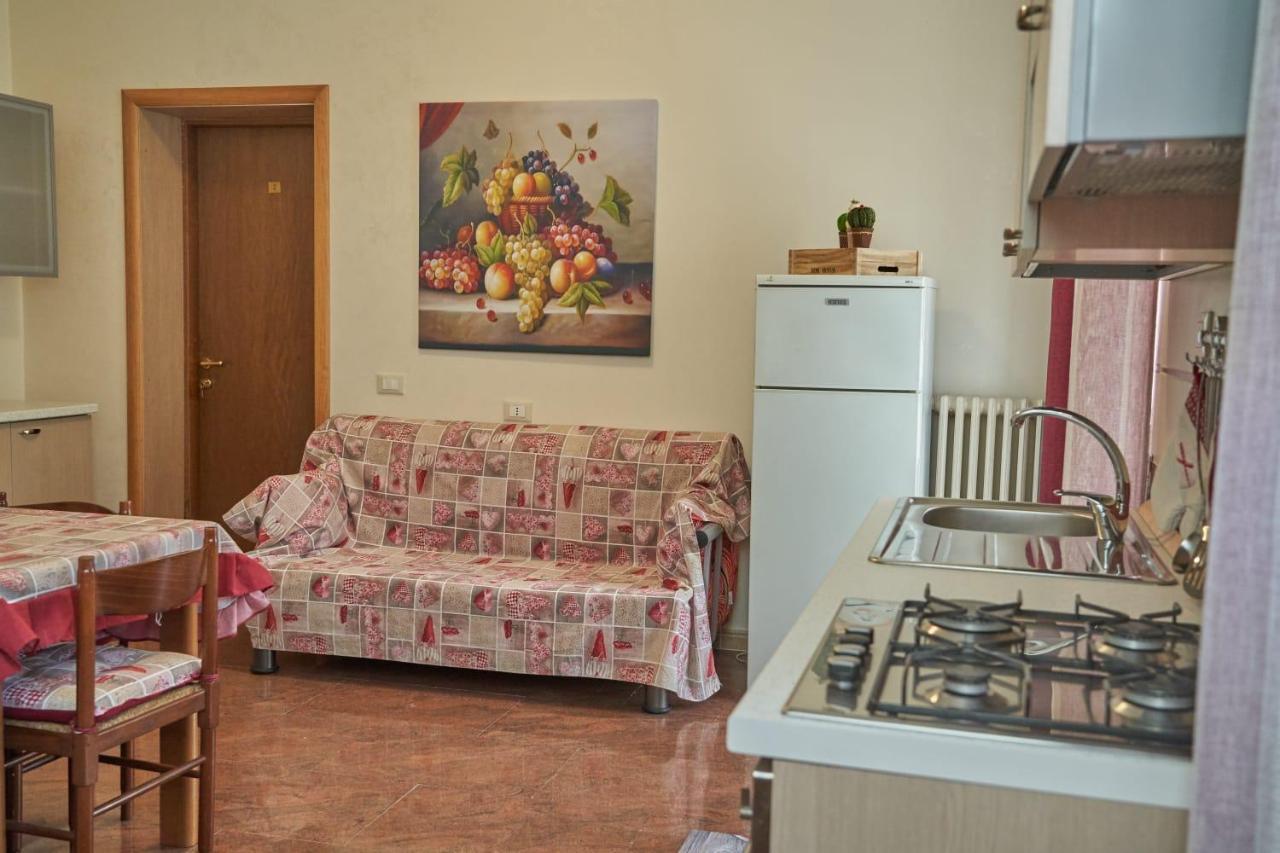 Le Stanze Di Ricci - Affittacamere Low Cost Lesina Exterior photo