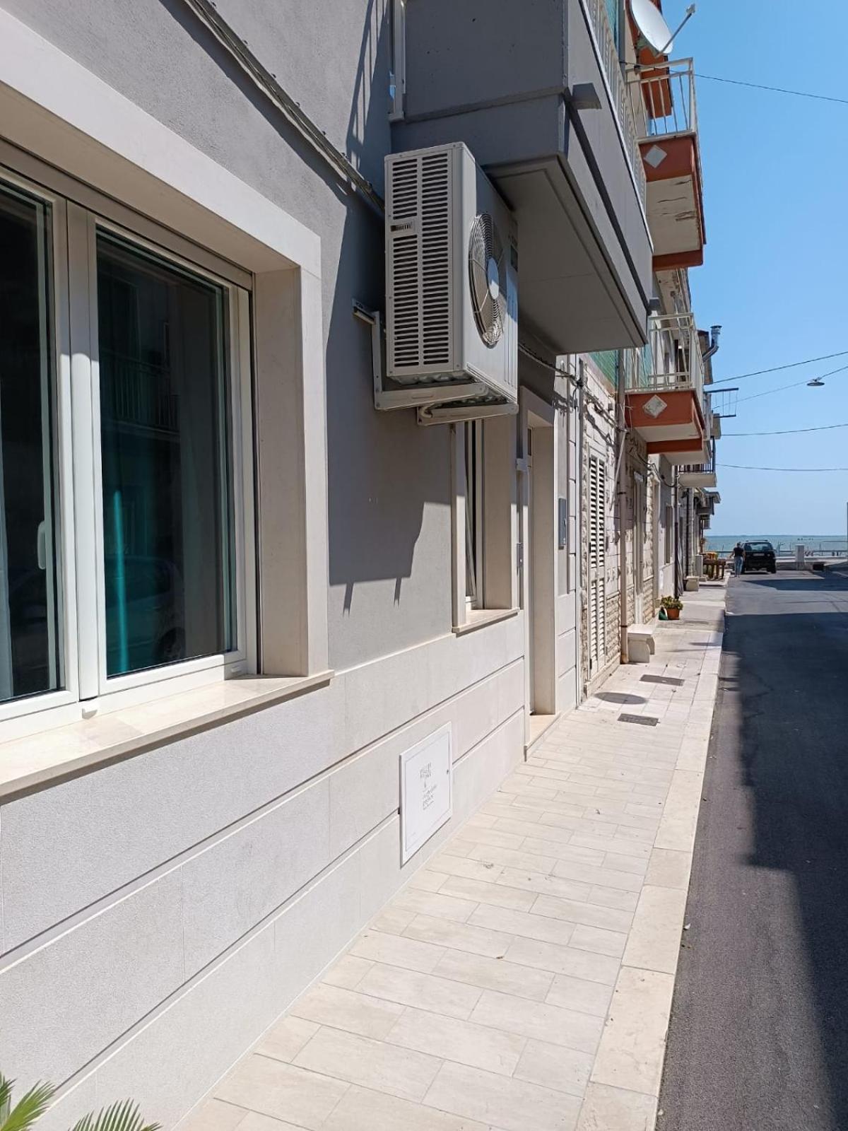Le Stanze Di Ricci - Affittacamere Low Cost Lesina Exterior photo